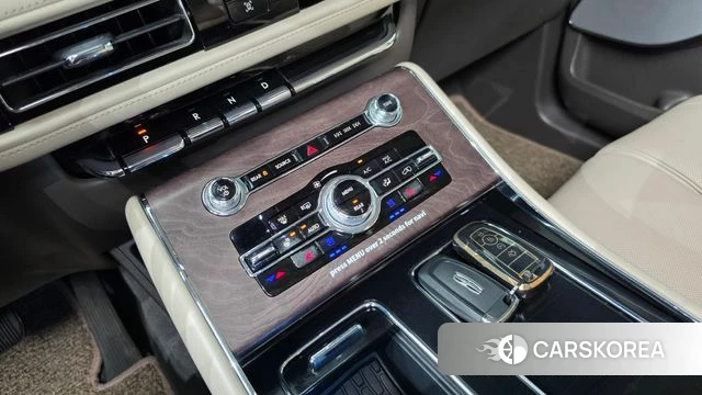 Lincoln Aviator 2nd generation 2023 Белый из Кореи, фото 5