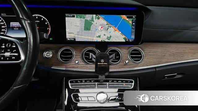 Mercedes-Benz E-Class W213 2018 Белый из Кореи, фото 5