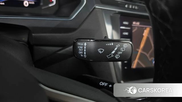 Volkswagen Tiguan Allspace 2022 Белый из Кореи, фото 5