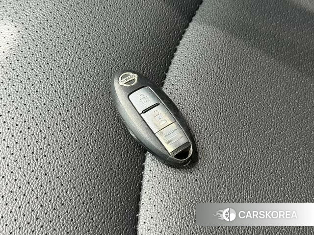 Nissan Tiida 2022 Красный из Китая, фото 5