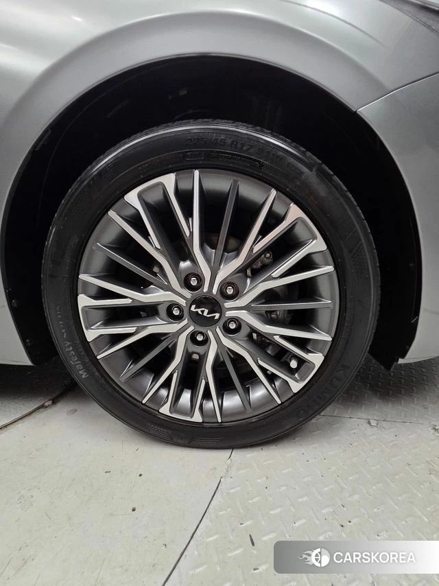 Kia The New K3 2nd generation 2023 Серебристо-серый из Кореи, фото 5