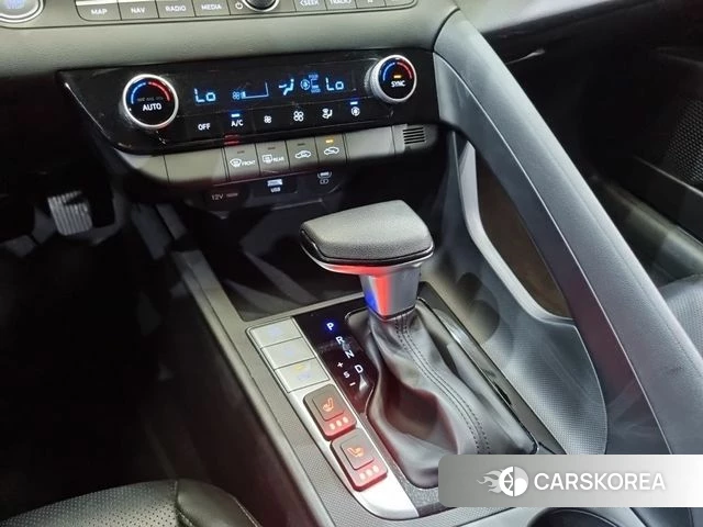 Hyundai The New Avante (CN7) 2023 Белый из Кореи, фото 5