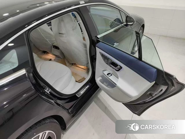 Mercedes-Benz EQE 2025 Черный из Китая, фото 5