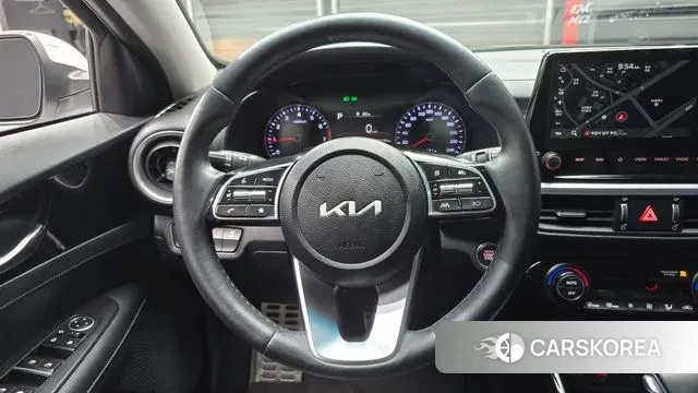 Kia The New K3 2nd generation 2024 Белый из Кореи, фото 5