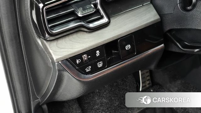 Kia Sportage 5th Generation Hybrid 2024 Белый из Кореи, фото 5