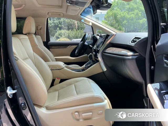 Toyota Vellfire 2021 Черный из Китая, фото 5