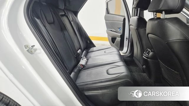 Hyundai Avante (CN7) 2021 Белый из Кореи, фото 5