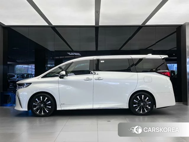 Toyota Alphard 2025 Белый из Китая, фото 5