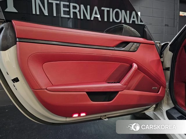 Porsche 911(992) 2022 Серебристо-серый из Кореи, фото 5