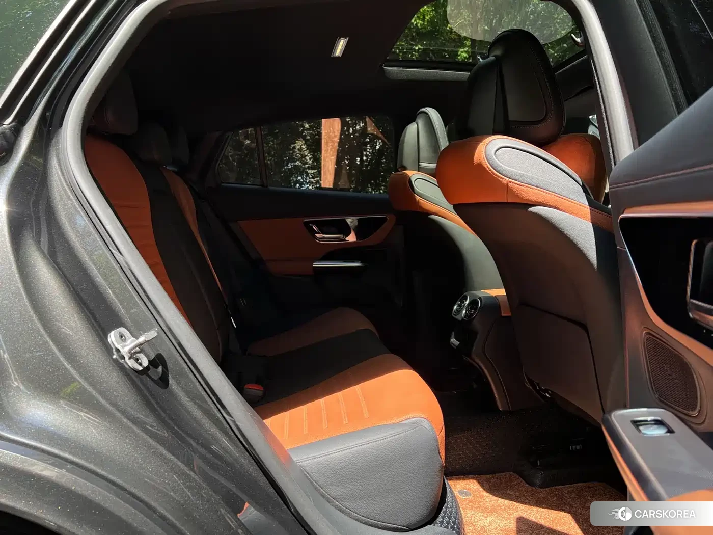 Mercedes-Benz GLC 2025 Silver/gray из Китая, фото 5