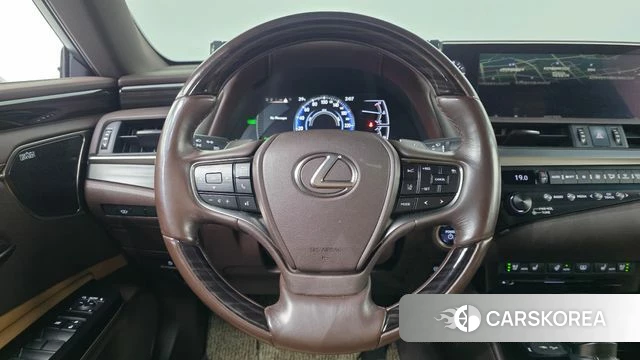 Lexus ES300h 7th generation 2019 Серебристо-серый из Кореи, фото 5