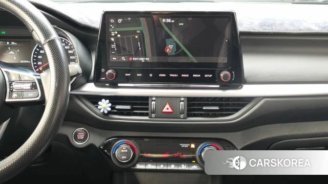 Kia The New K3 2nd generation 2022 Белый из Кореи, фото 5