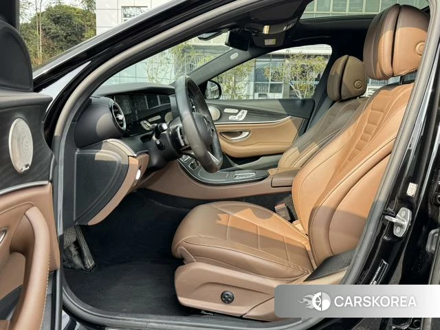 Mercedes-Benz E-Class 2022 Черный из Китая, фото 5