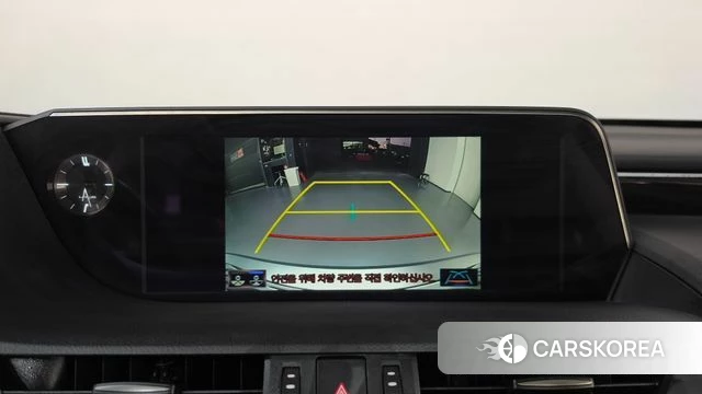 Lexus ES300h 7th generation 2019 Песочный из Кореи, фото 5