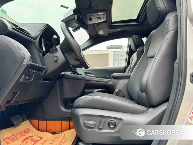 Toyota Sienna 2022 Шампань из Китая, фото 5
