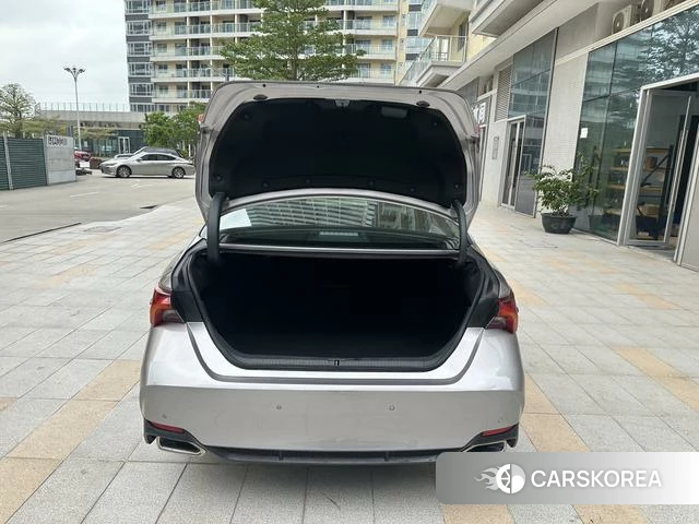 Toyota Avalon 2021 Серебристо-серый из Китая, фото 5