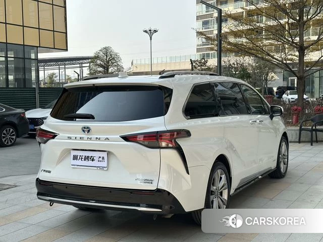 Toyota Sienna 2024 Белый из Китая, фото 5
