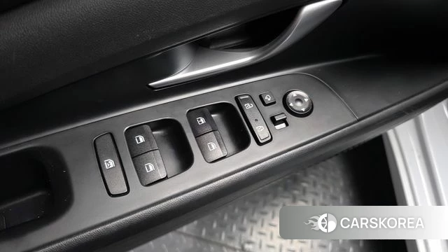 Hyundai Avante Hybrid (CN7) 2023 Белый из Кореи, фото 5