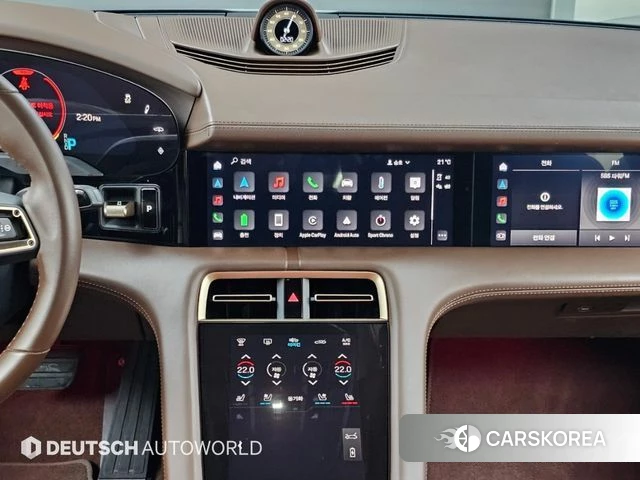 Porsche Taycan 2021 Серебристо-серый из Кореи, фото 5