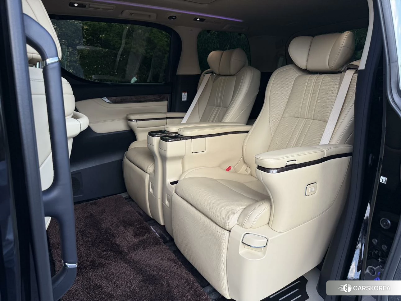 Toyota Alphard 2021 Черный из Китая, фото 5