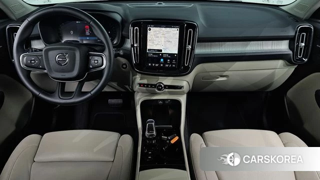 Volvo XC40 2024 Белый из Кореи, фото 5