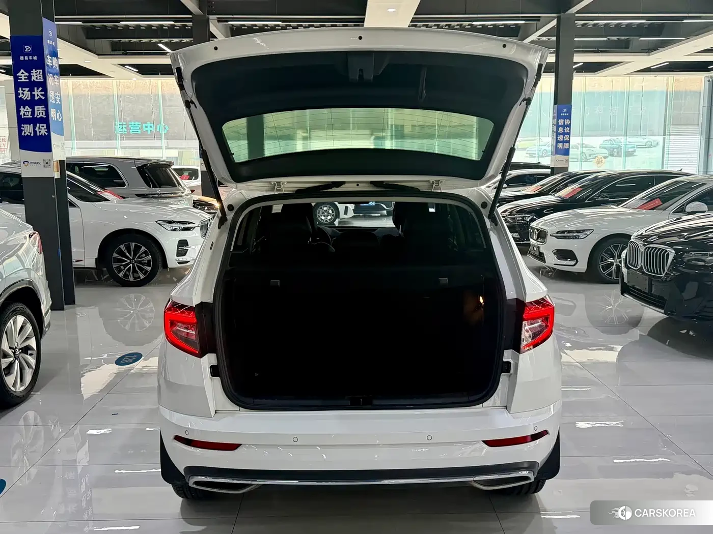 Skoda Karoq 2023 Белый из Китая, фото 5