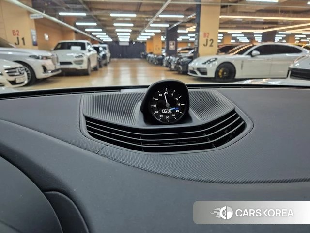 Porsche Taycan 2025 Белый из Кореи, фото 5