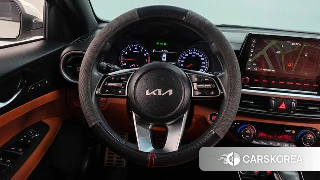 Kia The New K3 2nd generation 2022 Белый из Кореи, фото 5