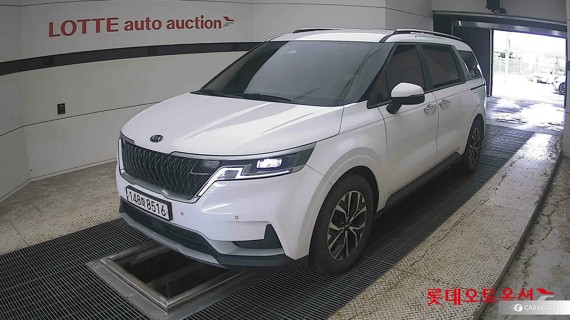 Kia Carnival 2021 Snow White Pearl (optional) из Кореи, фото 5
