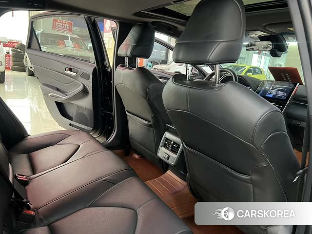 Toyota Avalon 2023 Черный из Китая, фото 5