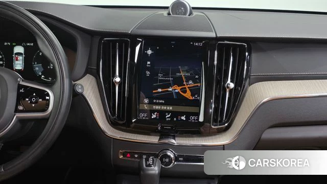 Volvo XC60 second Generation 2018 Серый из Кореи, фото 5