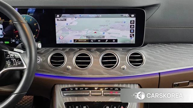 Mercedes-Benz E-Class W213 2022 Белый из Кореи, фото 5