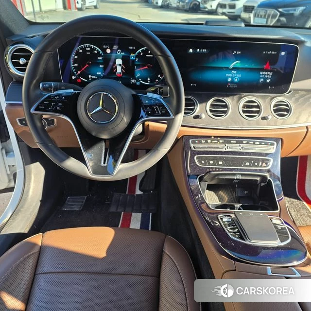 Mercedes-Benz E-Class W213 2023 Белый из Кореи, фото 5