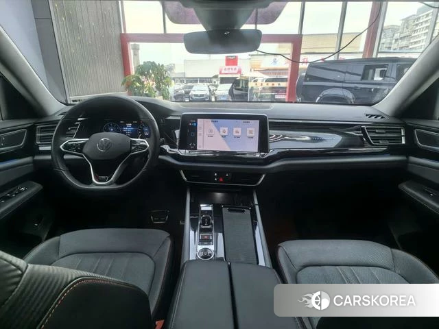Volkswagen Teramont 2023 Серебристо-серый из Китая, фото 5