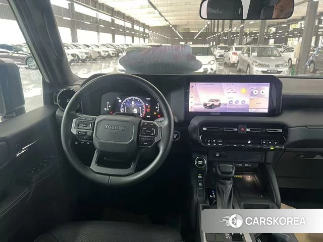 Toyota Land Cruiser 2024 Белый из Китая, фото 5