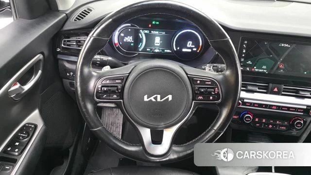 Kia Niro Plus 2022 Серебряный из Кореи, фото 5