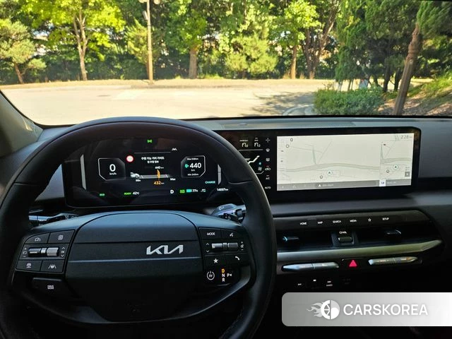 Kia EV4 2025 Серебристо-серый из Кореи, фото 5