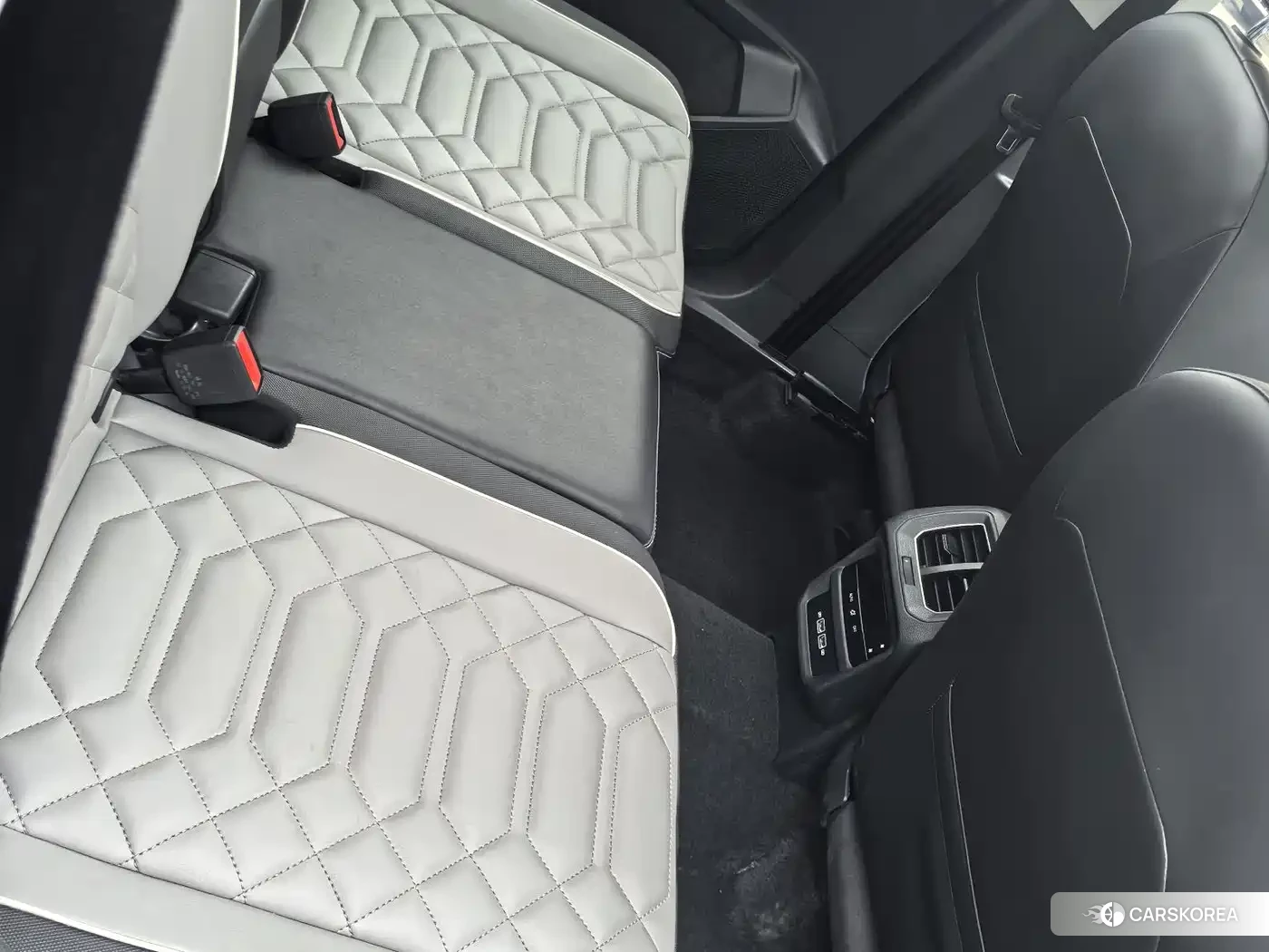 Volkswagen Tayron 2024 Silver/gray из Китая, фото 5
