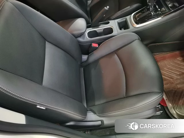 Nissan Tiida 2021 Белый из Китая, фото 5