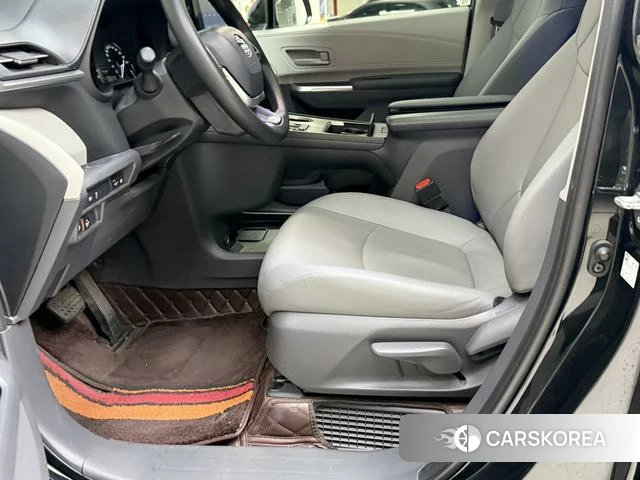 Toyota Granvia 2024 Черный из Китая, фото 5