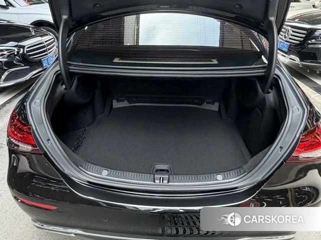 Mercedes-Benz E-Class 2023 Черный из Китая, фото 5