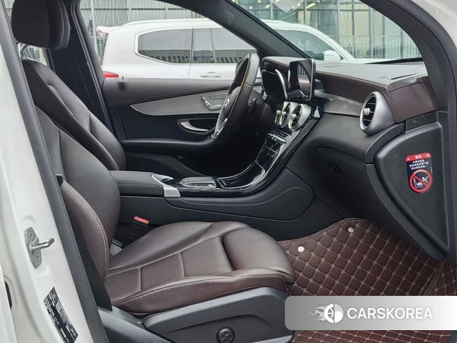 Mercedes-Benz GLC 2021 Белый из Китая, фото 5