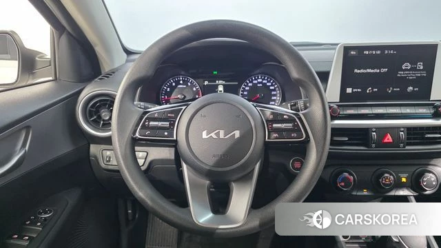 Kia The New K3 2nd generation 2023 Белый из Кореи, фото 5