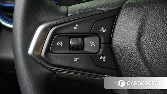 Chevrolet (GM Daewoo) Trax Crossover 2023 Серебряный из Кореи, фото 5