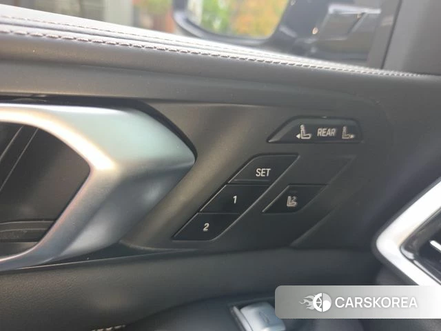 BMW X7 (G07) 2021 Светло-зеленый из Кореи, фото 5