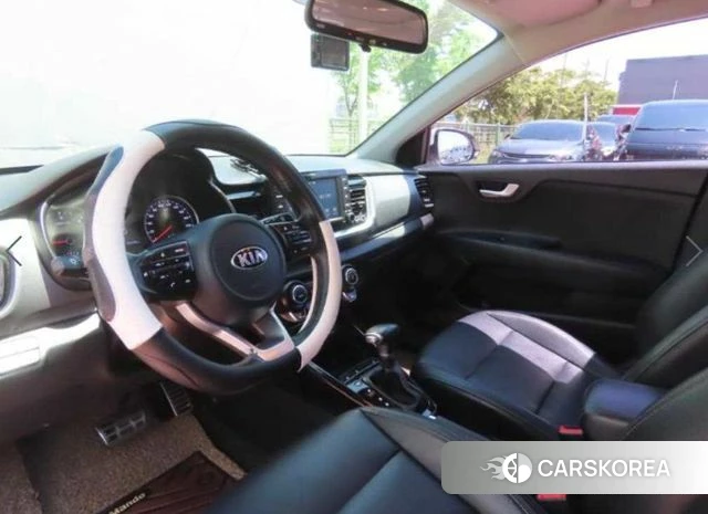 Kia Stonic 2018 Белый из Кореи, фото 5