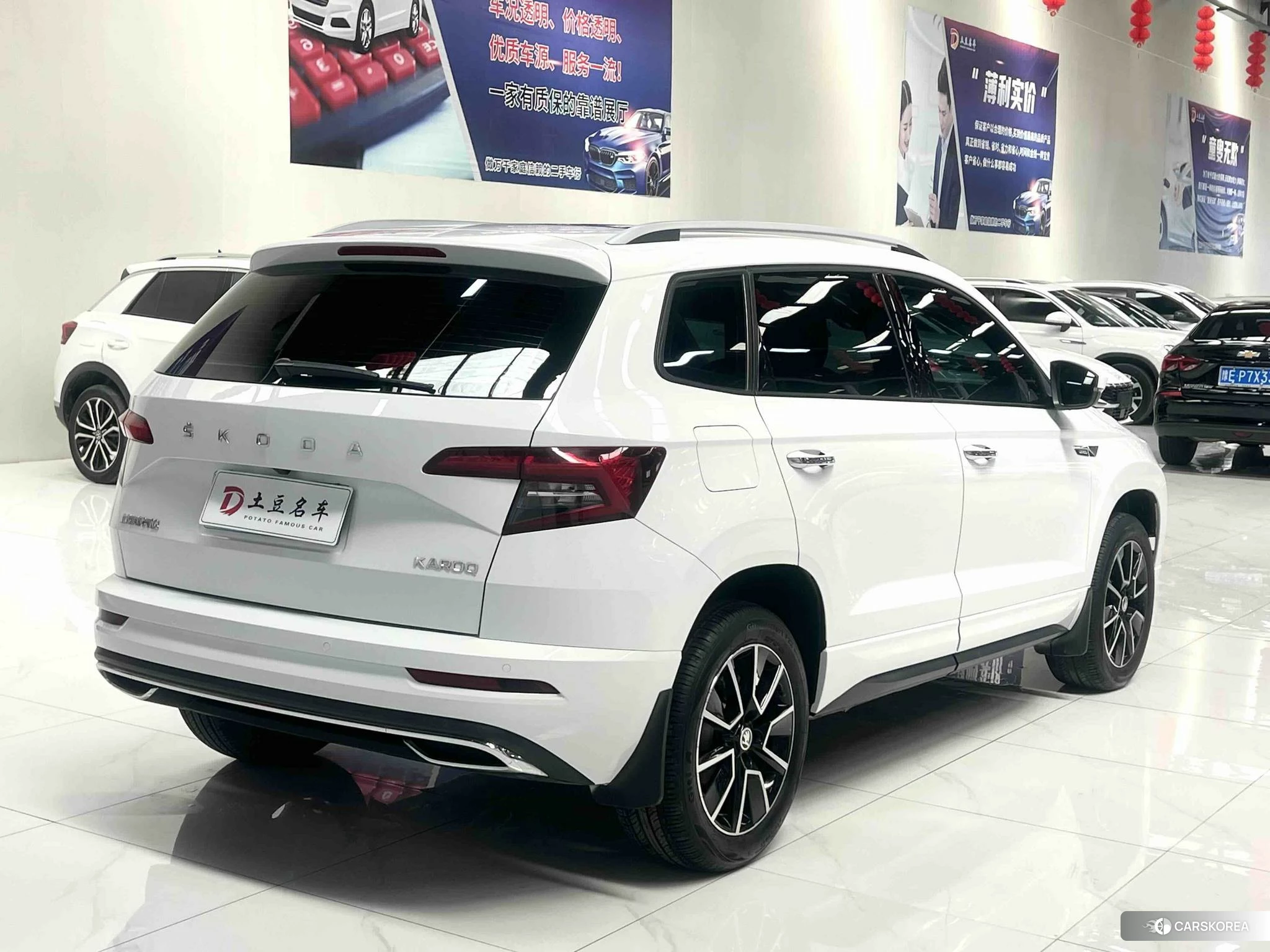 Skoda Karoq 2023 Белый из Китая, фото 5