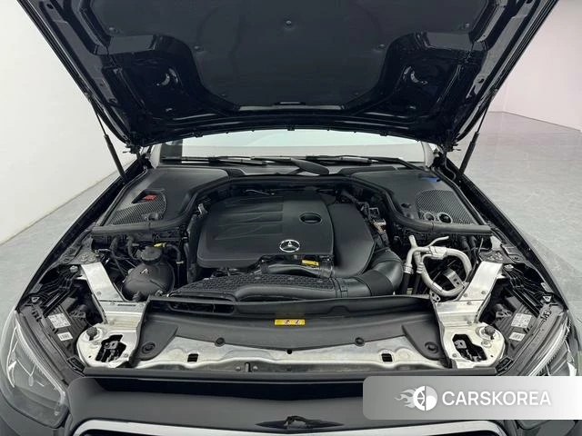 Mercedes-Benz E-Class 2023 Черный из Китая, фото 5