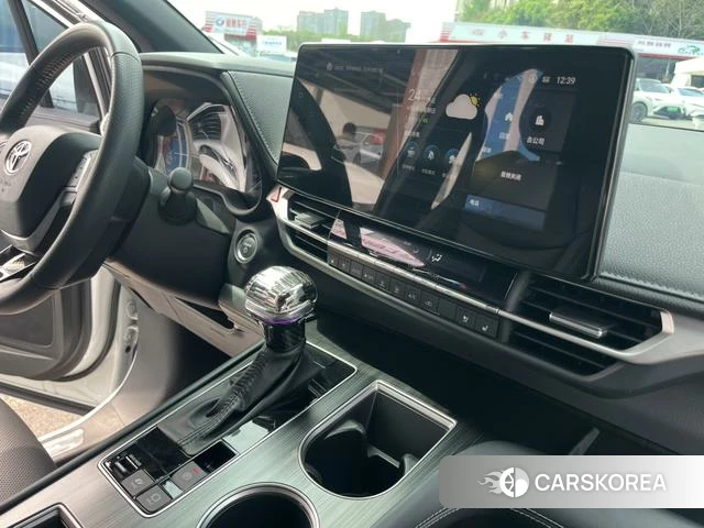 Toyota Sienna 2024 Белый из Китая, фото 5