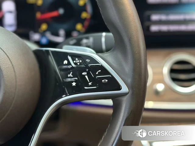 Mercedes-Benz E-Class 2023 Черный из Китая, фото 5